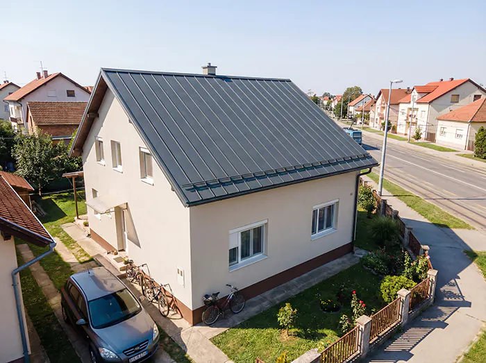 Izrada Limeni krov IP BAU - Izrada krova izrada limenih krovova, kuća s limenim krovom