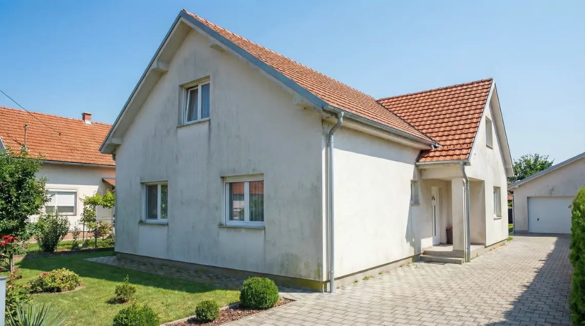 Pranje fasada Đakovo prije pranja IP BAU