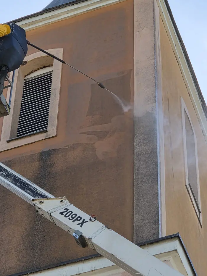Pranje krova i pranje fasade Budrovci: Vraćamo izvorni sjaj crkci 3 Pranje krova i pranje fasade crkve u Budrovcima (1)